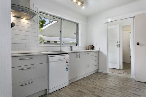 Photo of property in 5 Woodstock Crescent, Leamington, Cambridge, 3432