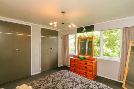 Photo of property in 64 Pomare Road, Tirohanga, Lower Hutt, 5010