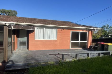 Photo of property in 26 Waimumu Road, Massey, Auckland, 0614