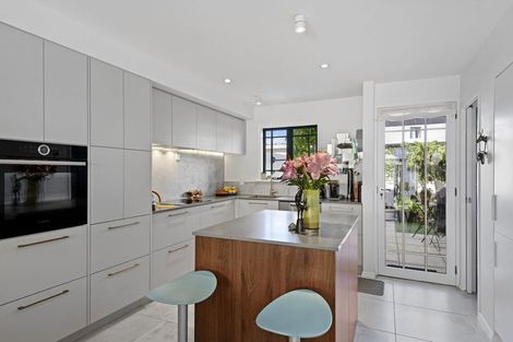 Photo of property in 7/9 Burgess Street, Sumner, Christchurch, 8081