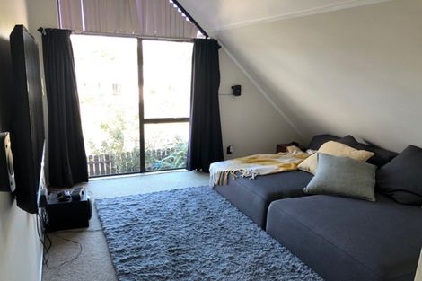 Photo of property in 2 Millen Place, Clarks Beach, 2122