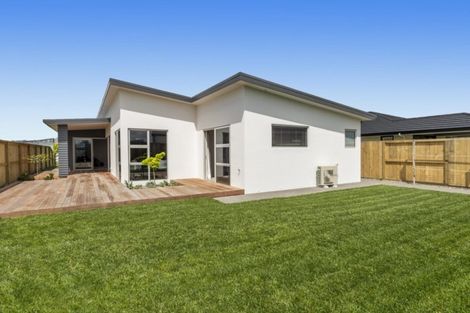 Photo of property in 9 Hanlow Place, Pyes Pa, Tauranga, 3112