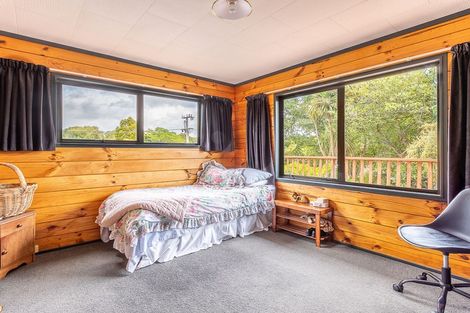 Photo of property in 27 Puriri Road, Waikanae, 5036