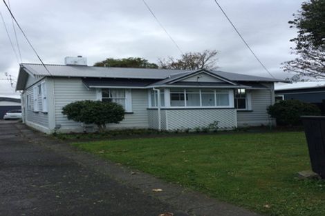 Photo of property in 17 Elizabeth Street, Moera, Lower Hutt, 5010