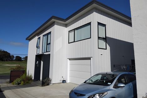 Photo of property in 38a Links Road, New Lynn, Auckland, 0600