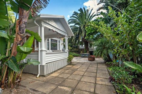 Photo of property in 7 Mason Place, Ohope, 3121