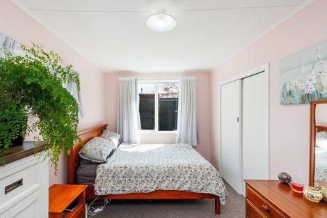 Photo of property in 8a Bond Street, Marton, 4710