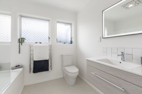 Photo of property in 5/1 Ribblesdale Road, Henderson, Auckland, 0612