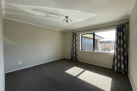 Photo of property in 6 Rayner Way, Glen Avon, New Plymouth, 4312