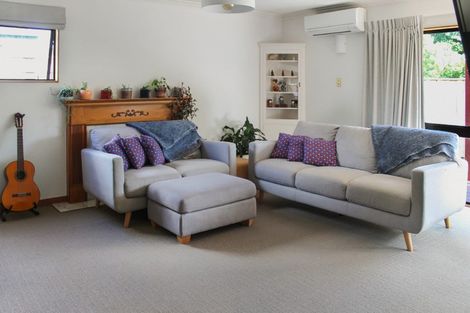 Photo of property in 2 Montgomery Terrace, Hokowhitu, Palmerston North, 4410