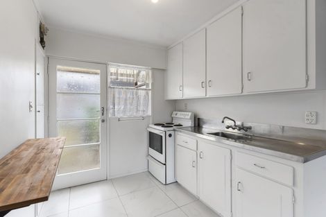 Photo of property in 11 Mcdonald Crescent, Mount Wellington, Auckland, 1060