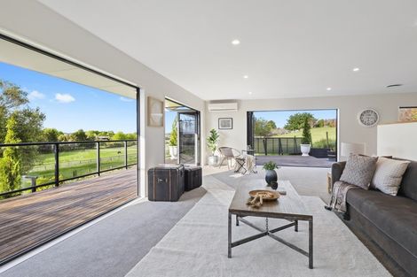 Photo of property in 42 Arana Drive, Karaka, Drury, 2578