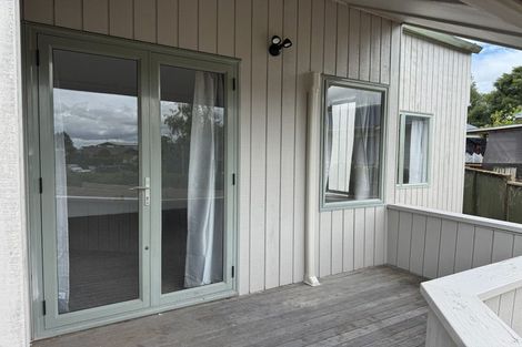 Photo of property in 19 Gilbass Avenue, Hamilton Lake, Hamilton, 3204