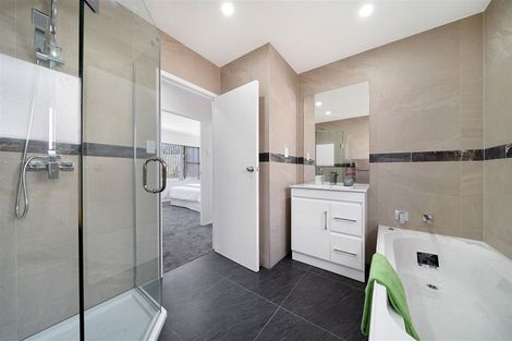 Photo of property in 65 Hetherington Road, Ranui, Auckland, 0612