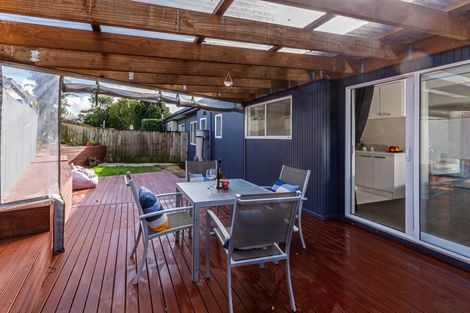 Photo of property in 1/15 Valdese Rise, Browns Bay, Auckland, 0630