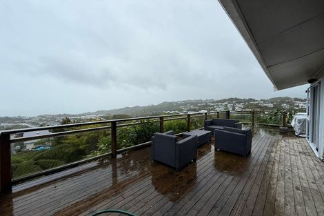 Photo of property in 4 Peach Tree Grove, Maungaraki, Lower Hutt, 5010