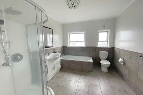 Photo of property in 1 Lee Road, Hannahs Bay, Rotorua, 3010