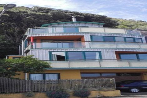 Photo of property in 166 The Esplanade, Houghton Bay, Wellington, 6023