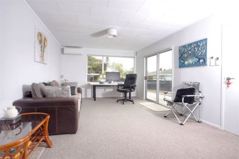 Photo of property in 16 Andelko Place, Henderson, Auckland, 0612