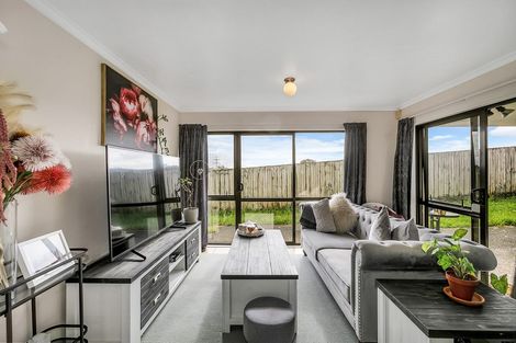 Photo of property in 21 Frederick Reece Drive, The Gardens, Auckland, 2105