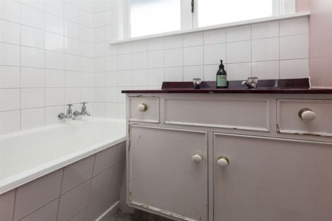 Photo of property in 30 Tenby Place, Avondale, Christchurch, 8061