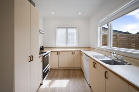 Photo of property in 5 Regent Street, Palmerston North, 4414