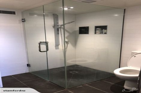 Photo of property in 46 Taupo Street, Green Bay, Auckland, 0604