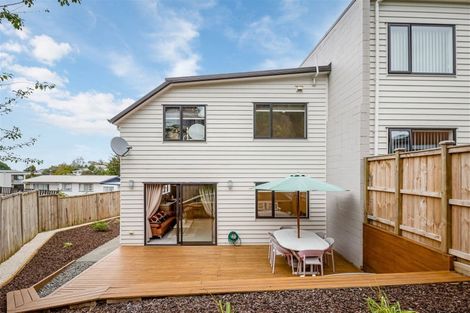Photo of property in 7d Kerria Place, Sunnynook, Auckland, 0620