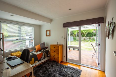 Photo of property in 43 Taverner Street, Carterton, 5713