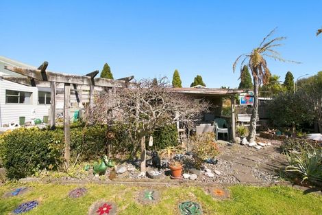 Photo of property in 30 Memorial Place, Waitara, 4320