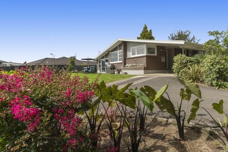 Photo of property in 25 Waikite Road, Welcome Bay, Tauranga, 3112