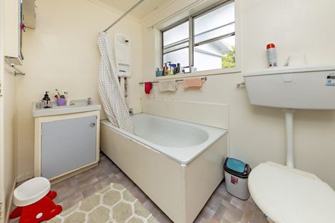 Photo of property in 2/43 Wyllie Road, Papatoetoe, Auckland, 2025