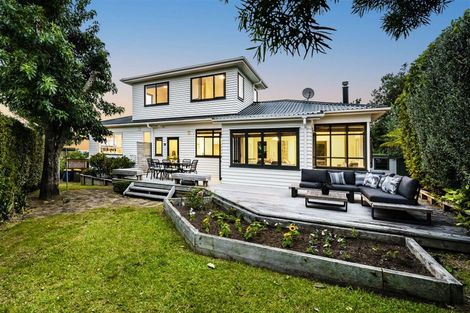 Photo of property in 21 Macnay Way, Murrays Bay, Auckland, 0630