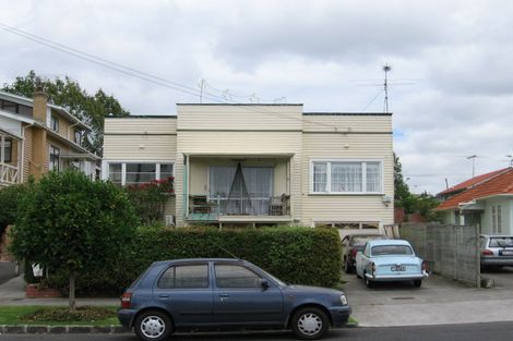 Photo of property in 68 Kiwi Road, Point Chevalier, Auckland, 1022