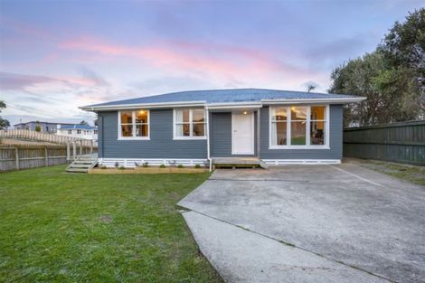 Photo of property in 27 Te Puke Street, Titahi Bay, Porirua, 5022