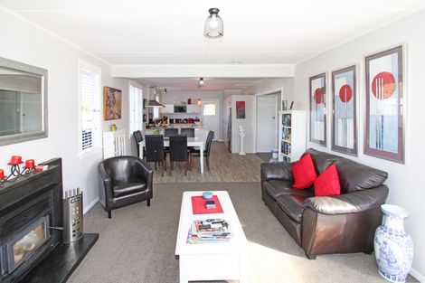 Photo of property in 21 Kent Street, Carterton, 5713