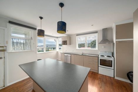 Photo of property in 3 Beauzami Crescent, Ascot Park, Porirua, 5024