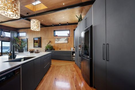 Photo of property in 35 Peregrine Place, Kinloch, Taupo, 3377