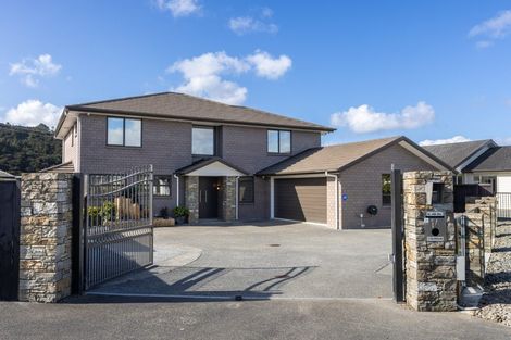 Photo of property in 14 Sir Lincoln Drive, Kumeu, 0810