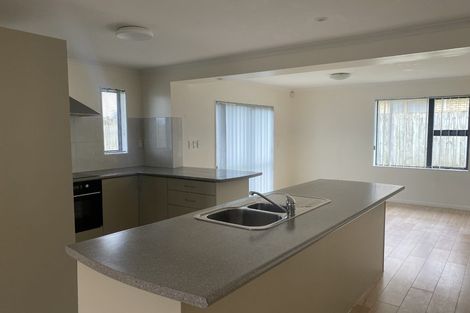 Photo of property in 85 Keri Vista Rise, Papakura, 2110