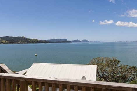 Photo of property in 128 Beach Road, Onerahi, Whangarei, 0110