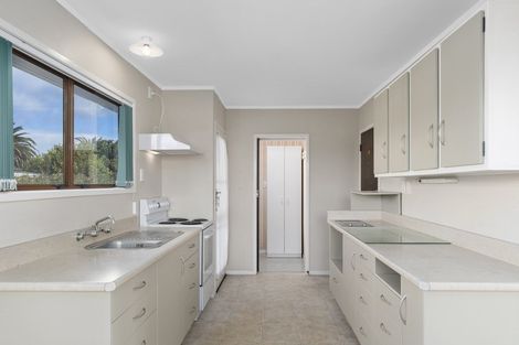 Photo of property in 2 Francis Drive, Katikati, 3129