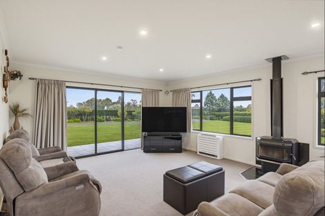 Photo of property in 53 Pohutukawa Drive, Levin, 5571