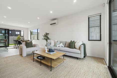 Photo of property in 4 Park Green Avenue, Rosehill, Papakura, 2113