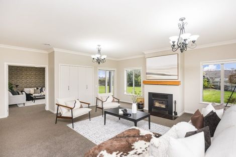 Photo of property in 75 Reid Line West, Feilding, 4777