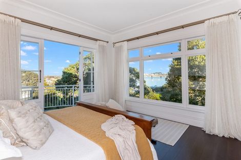 Photo of property in 49 Seaview Avenue, Northcote, Auckland, 0627
