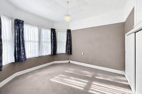 Photo of property in 21 Weraroa Road, Waverley, 4510