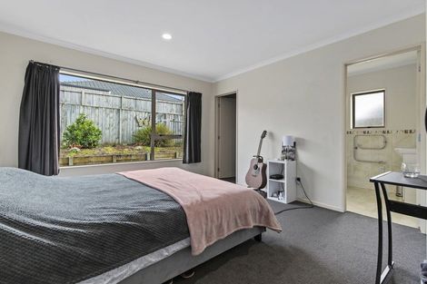 Photo of property in 15 Ribbonwood Close, Te Kauwhata, 3710
