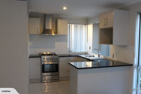 Photo of property in 76a Hepburn Road, Glendene, Auckland, 0602