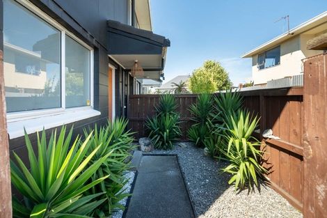 Photo of property in 4/30 Epsom Road, Sockburn, Christchurch, 8042